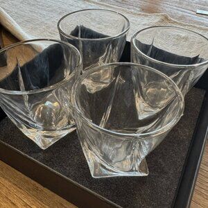 Venero Crystal Whiskey Glasses - Set of 4 Bourbon Glasses - NEW, Made in London
